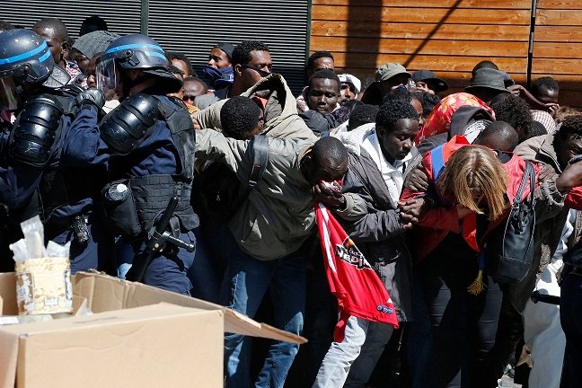 francia migranti1