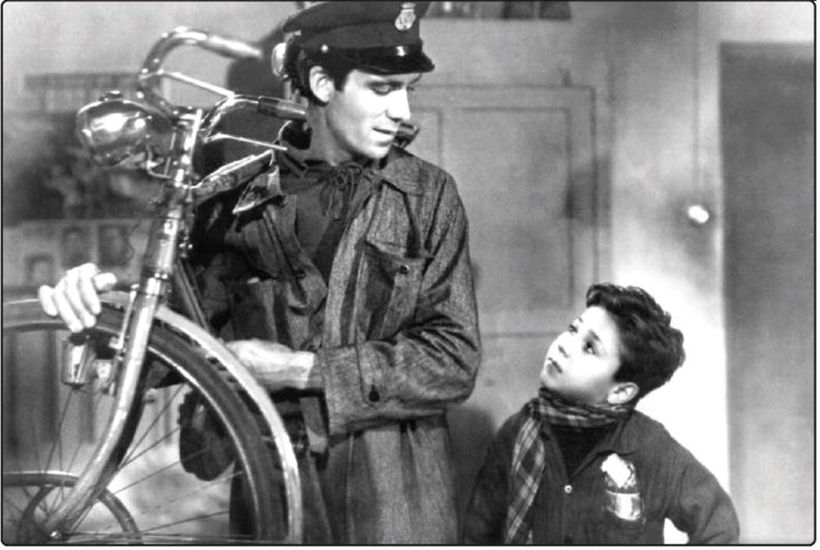 UN’IMMAGINE DI “LADRI DI BICICLETTE”, IL FILM DEL 1948 DIRETTO DA VITTORIO DE SICA
