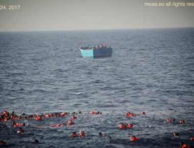 migranti in mare