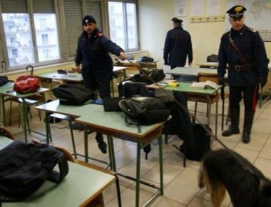 carabinieri a scuola