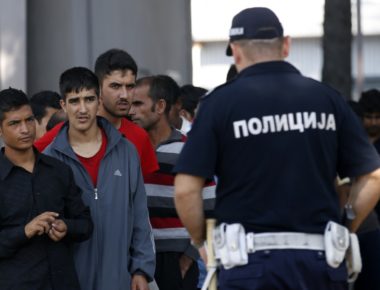polizia serba - migranti