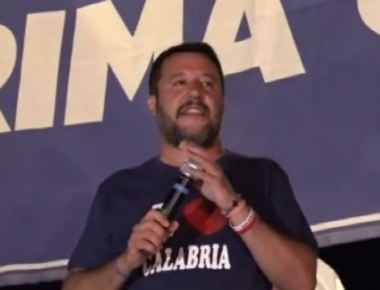 Soverato, 10 agosto 2019. Salvini tappa il microfono, ma è un sabotaggio politico