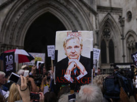 Manifestazione per la liberazione di Julian Assange © Ap