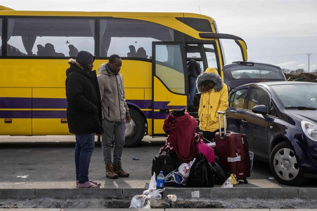 confini ucraina profughi respinti