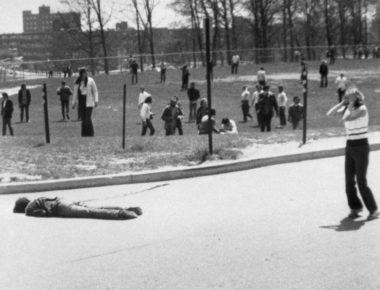 Strage nel campus della Kent University dell’Ohio, 1970, durante una protesta contro la guerra in Vietnam
