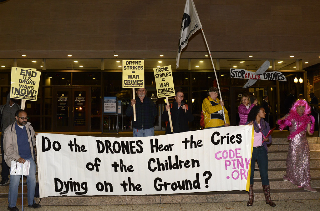 usa proteste droni taser