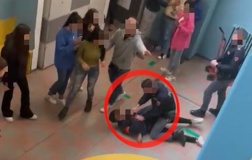 Parma_abuso_polizia_studenti